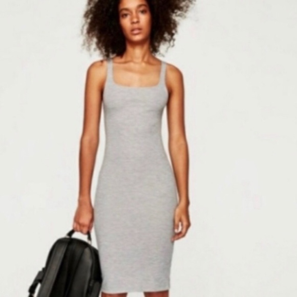 Zara bodycon midi dress sz M